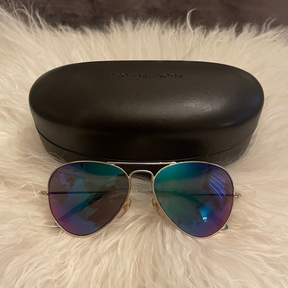 Michael Kors aviator sunglasses. Gold frame, reflective lens - Picture 1 of 4